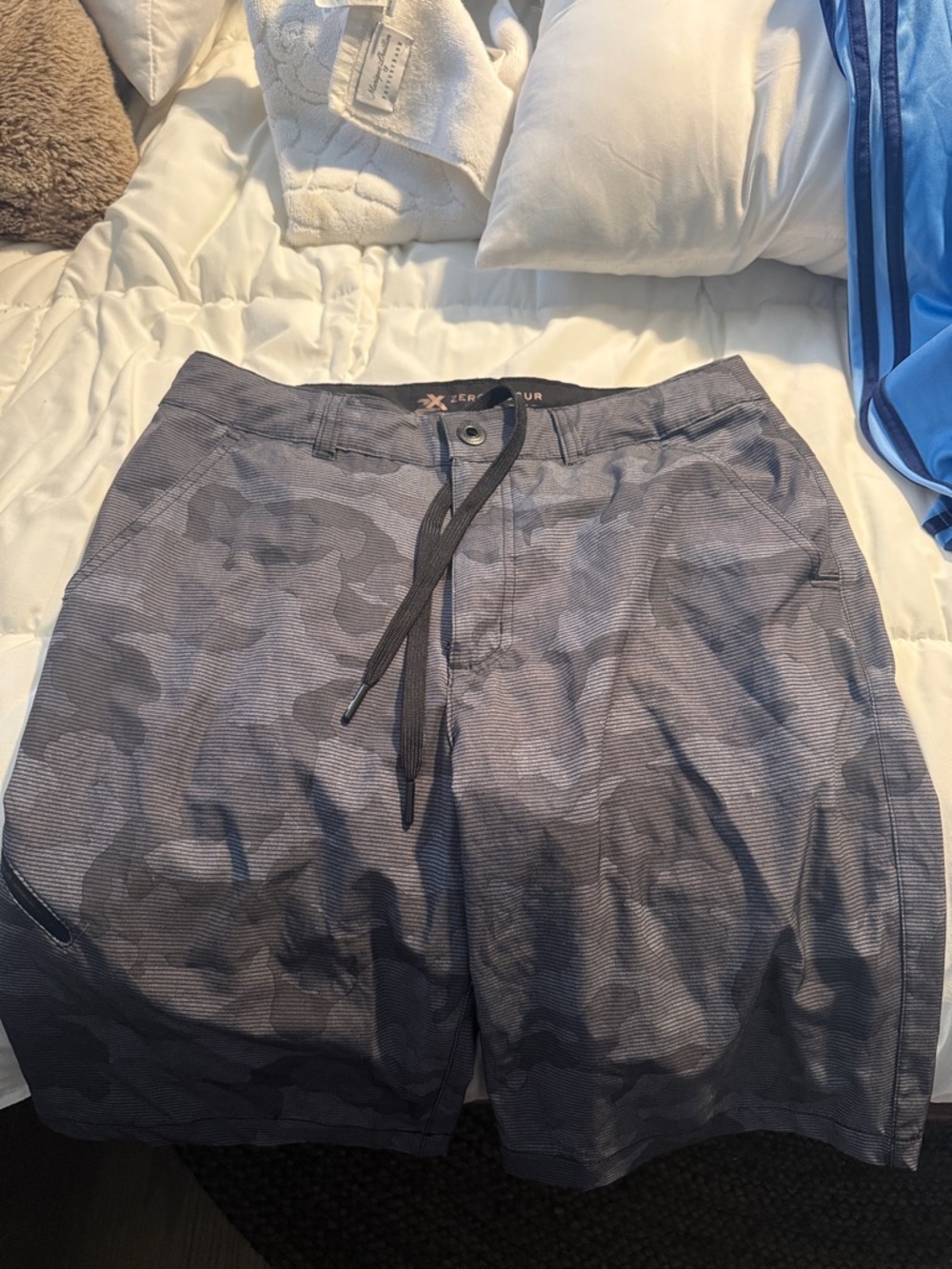 ZeroXposur Black Hybrid Shorts with Contrasting Liner